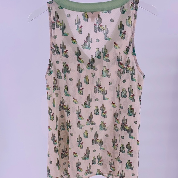 Flutter Yourself in Cacti Tank - Picture 3 of 10
